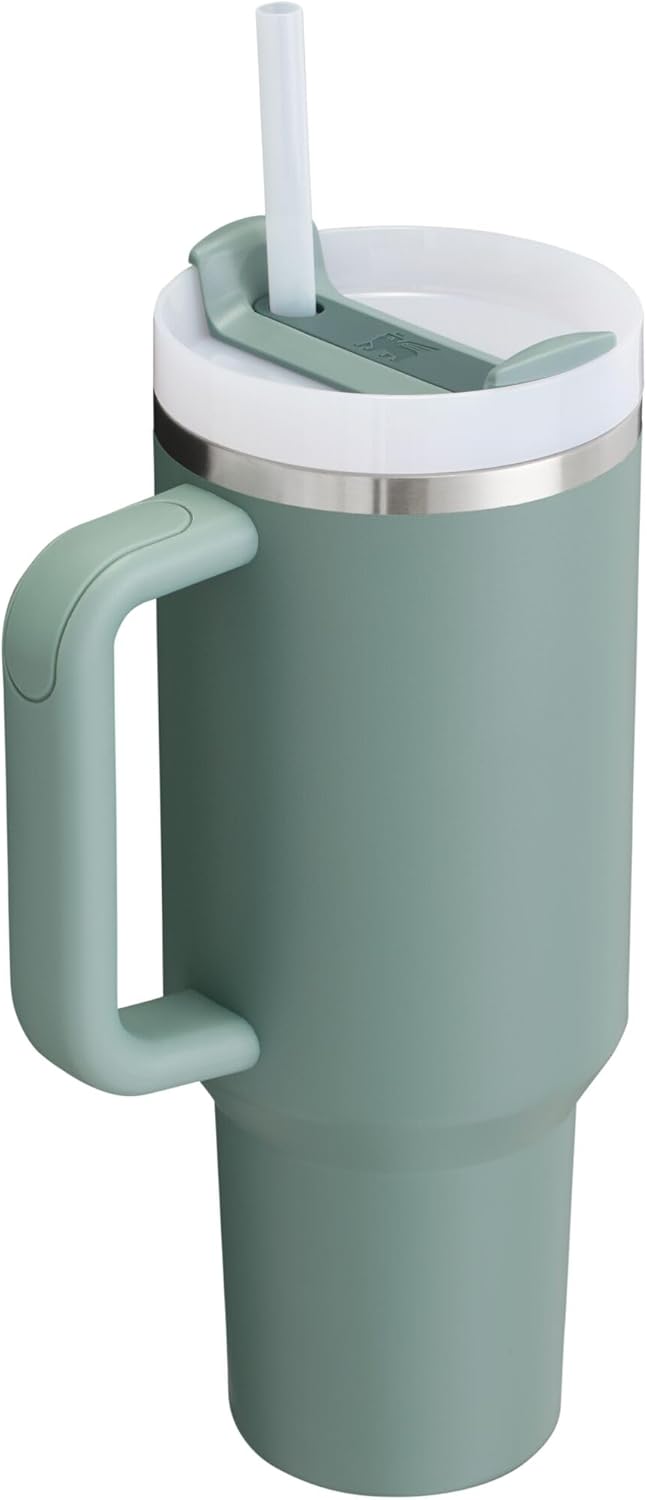 Stanley Quencher H2.0 FlowState Stainless Steel Vacuum Insulated Tumbler with Lid and Straw for Water, Iced Tea or Coffee, Smoothie and More, Lilac, 40oz And 30 Oz